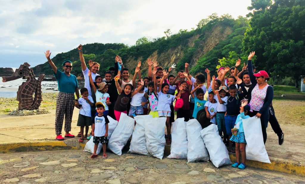 Junior Rangers participate in one of our International Coastal Cleanup events. Photo from Anabel Chévez.